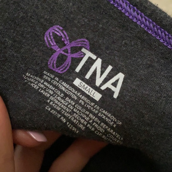 3 pairs of leggings - Picture 2 of 4